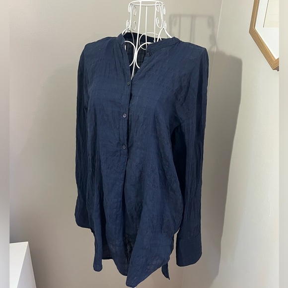 Vince navy half button up blouse top size S - Picture 1 of 4